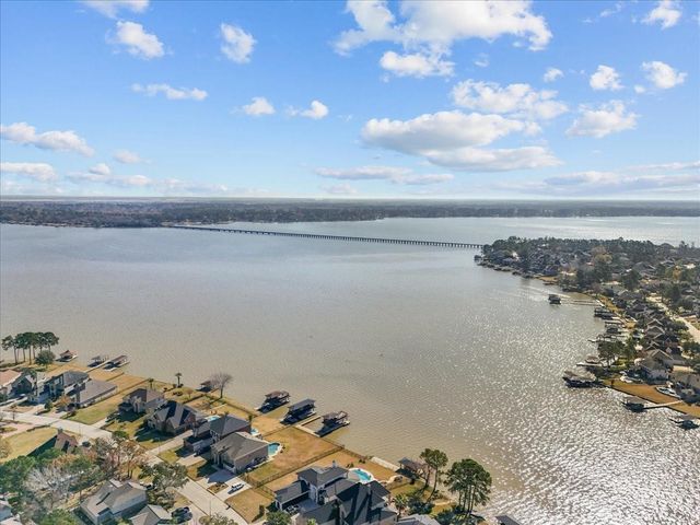 19007 Hikers Trail Drive, Humble, TX 77346