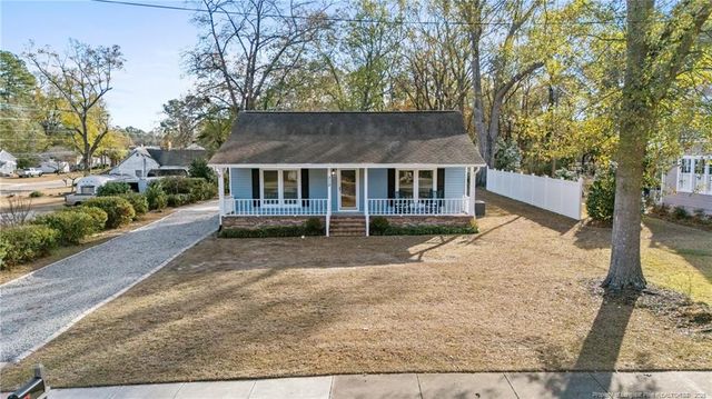 312 E Donaldson Avenue, Raeford, NC 28376