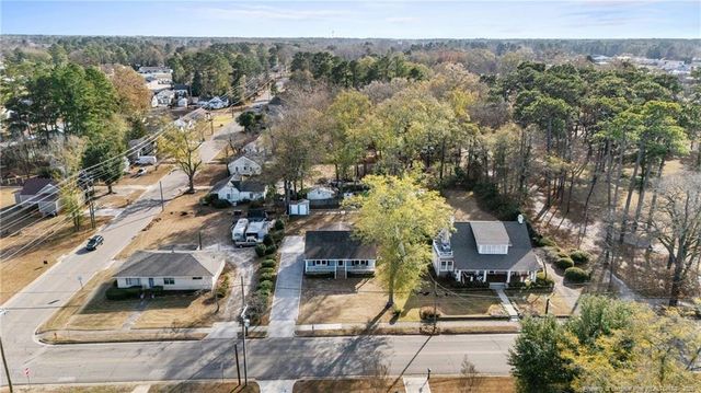 312 E Donaldson Avenue, Raeford, NC 28376