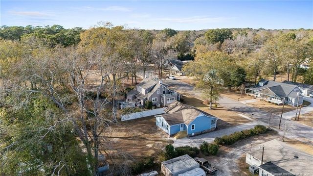 312 E Donaldson Avenue, Raeford, NC 28376