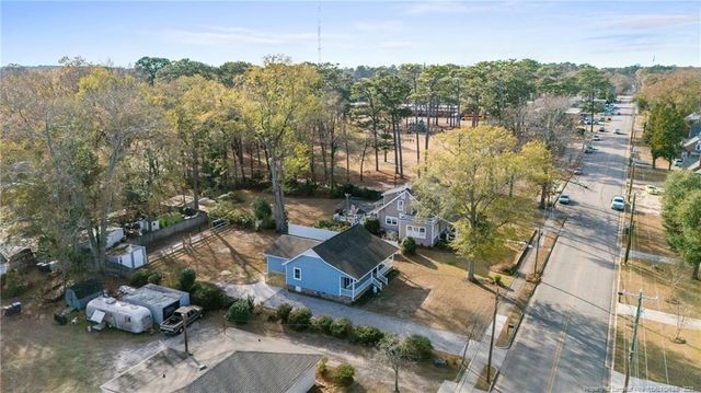 312 E Donaldson Avenue, Raeford, NC 28376