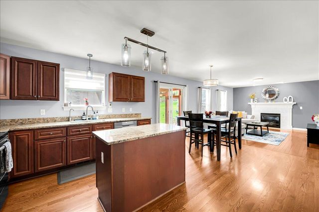 760 Pembroke Drive, Saline City, MI 48176