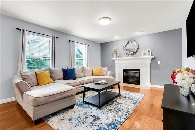 760 Pembroke Drive, Saline City, MI 48176