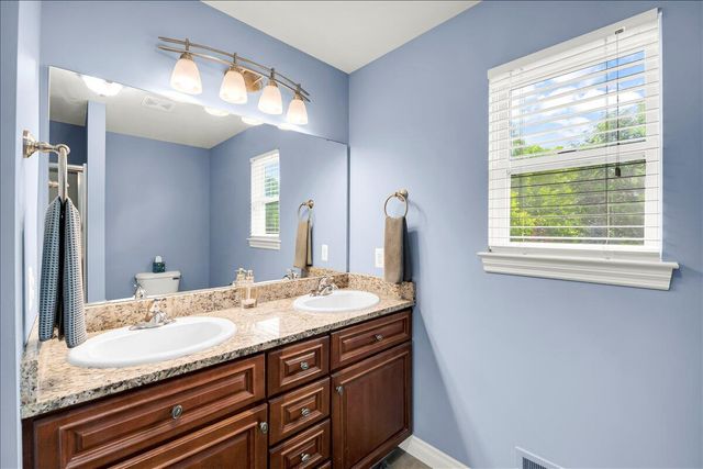 760 Pembroke Drive, Saline City, MI 48176