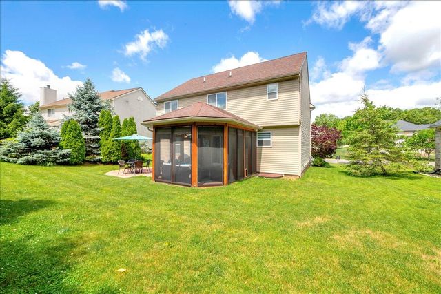 760 Pembroke Drive, Saline City, MI 48176