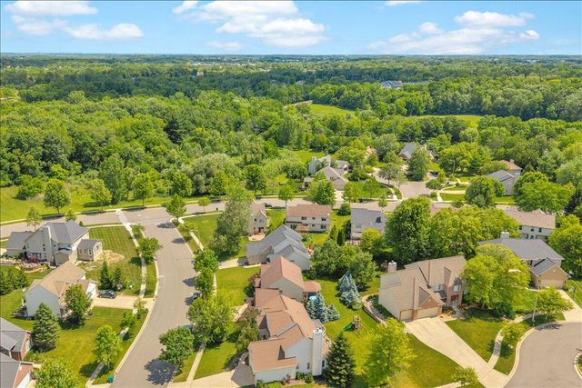760 Pembroke Drive, Saline City, MI 48176