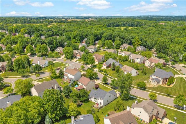 760 Pembroke Drive, Saline City, MI 48176