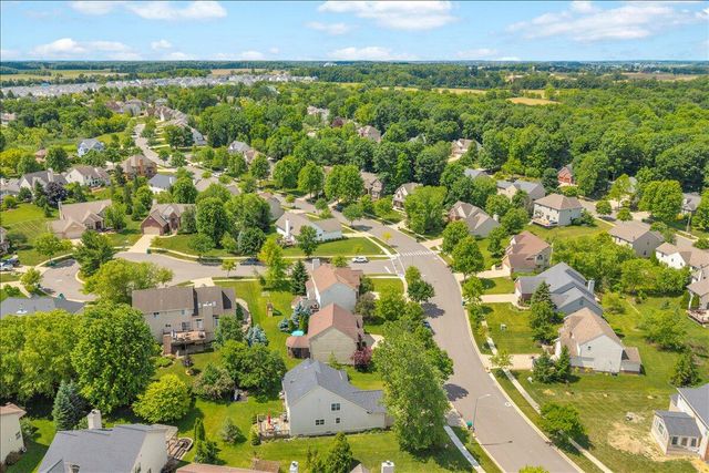 760 Pembroke Drive, Saline City, MI 48176