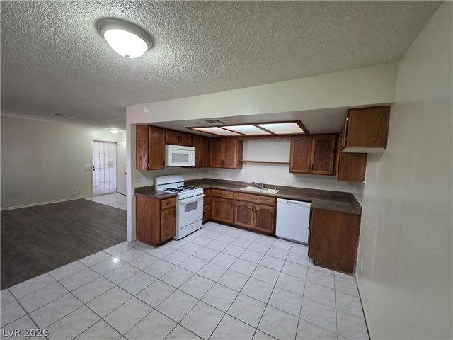 6671 West TROPICANA Avenue 103, Las Vegas, NV 89118