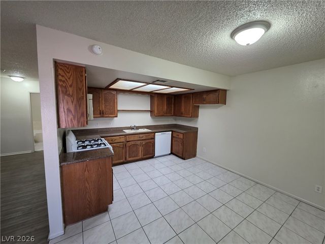 6671 West TROPICANA Avenue 103, Las Vegas, NV 89118