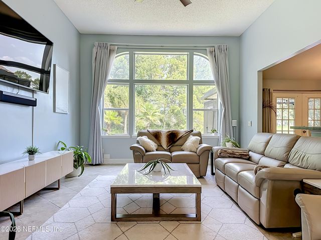 12750 DUNNS VIEW Drive, Jacksonville, FL 32218