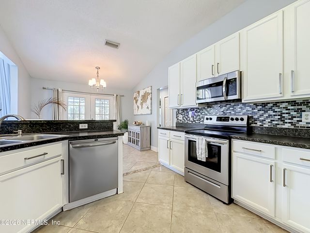 12750 DUNNS VIEW Drive, Jacksonville, FL 32218