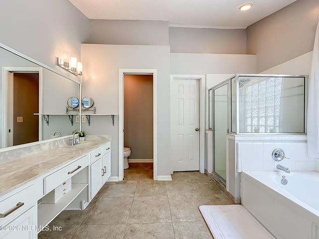 12750 DUNNS VIEW Drive, Jacksonville, FL 32218