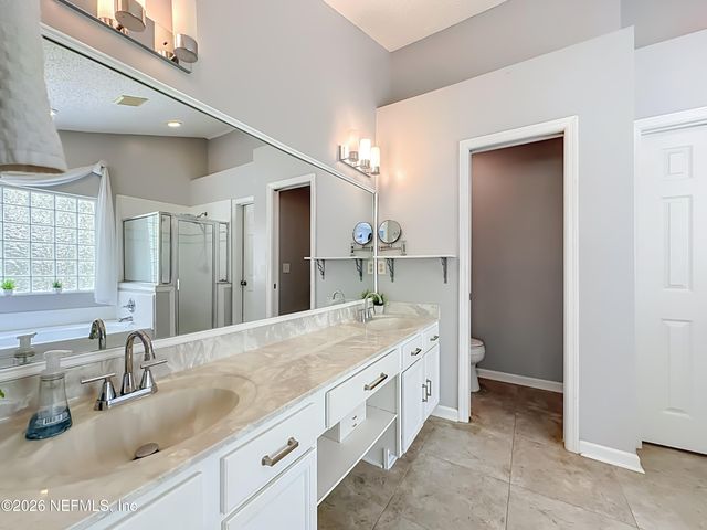 12750 DUNNS VIEW Drive, Jacksonville, FL 32218
