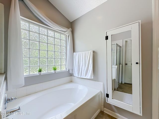 12750 DUNNS VIEW Drive, Jacksonville, FL 32218