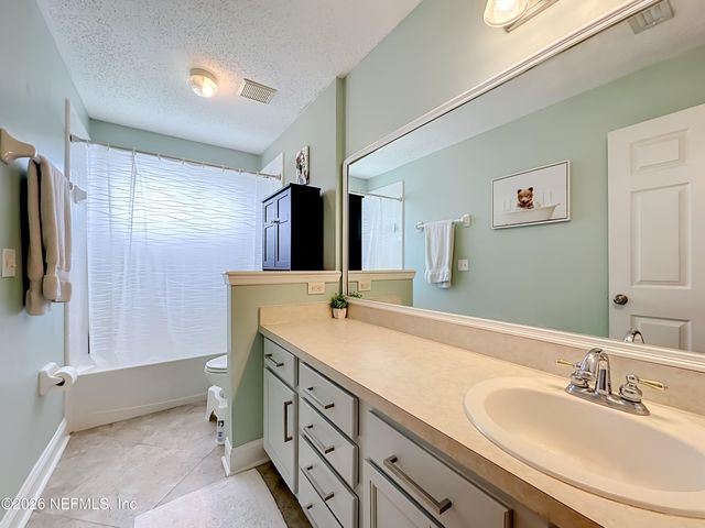 12750 DUNNS VIEW Drive, Jacksonville, FL 32218