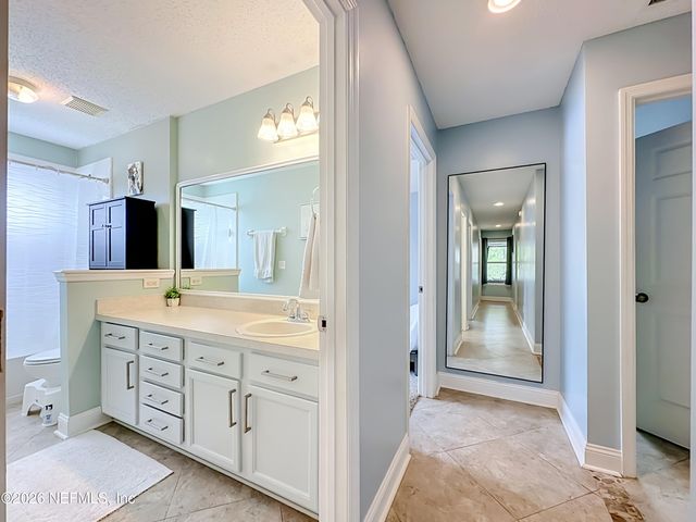 12750 DUNNS VIEW Drive, Jacksonville, FL 32218