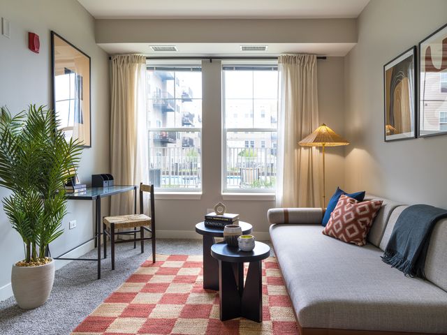 255 N Addison Avenue 304, Elmhurst, IL 60126