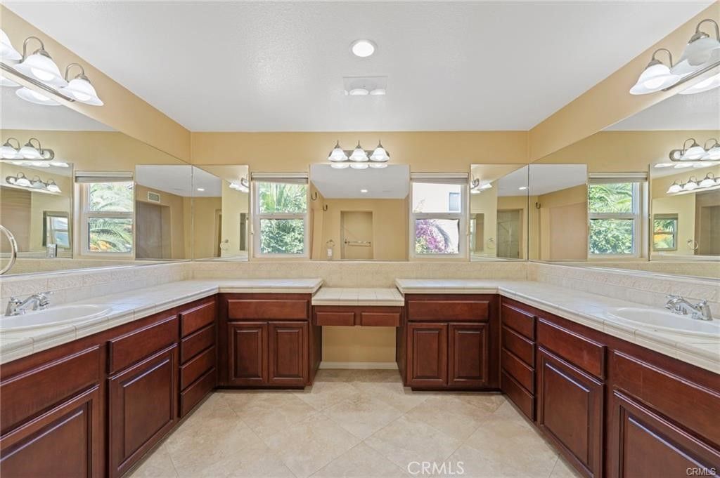 Image 16 of property listing at 8634 Hunt Canyon Road, Corona, CA 92883