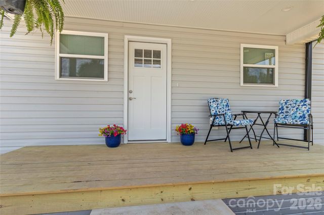 109 W Poplar Street W, Stanley, NC 28164
