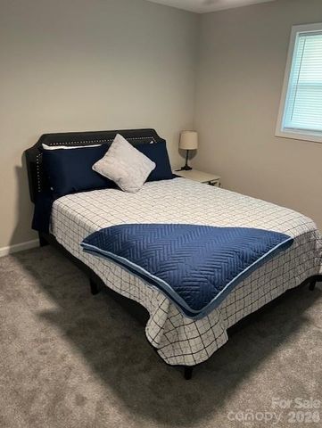 109 W Poplar Street W, Stanley, NC 28164