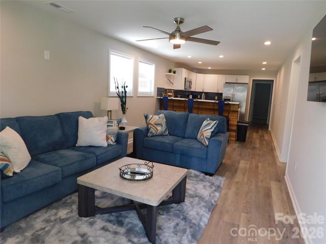 109 W Poplar Street W, Stanley, NC 28164