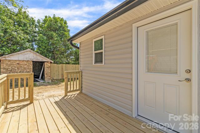 109 W Poplar Street W, Stanley, NC 28164