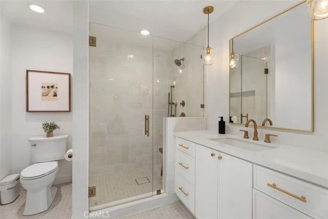 25111 Buckboard Lane, Laguna Hills, CA 92653