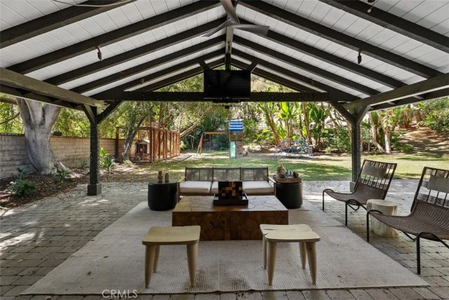 25111 Buckboard Lane, Laguna Hills, CA 92653