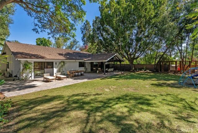 25111 Buckboard Lane, Laguna Hills, CA 92653