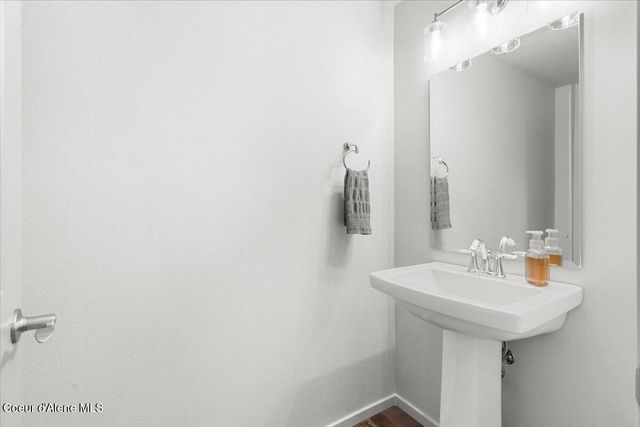 908 E Allenby CT, Post Falls, ID 83854