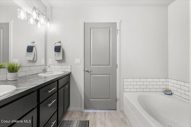 908 E Allenby CT, Post Falls, ID 83854