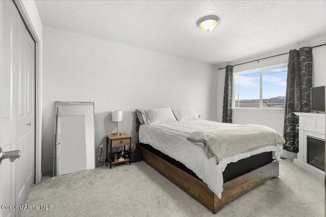 908 E Allenby CT, Post Falls, ID 83854