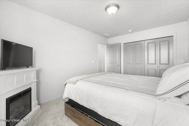 908 E Allenby CT, Post Falls, ID 83854