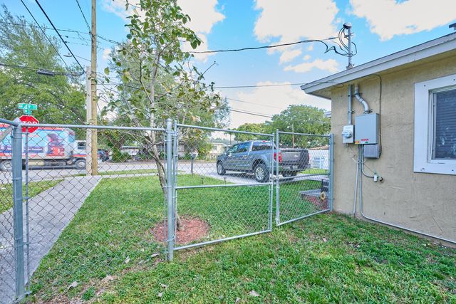 3298 NW 49th Street, Miami, FL 33142