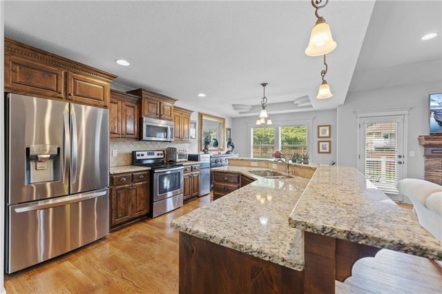 15416 Juniper Lane, Basehor, KS 66007