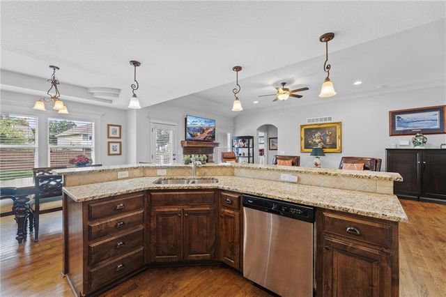 15416 Juniper Lane, Basehor, KS 66007