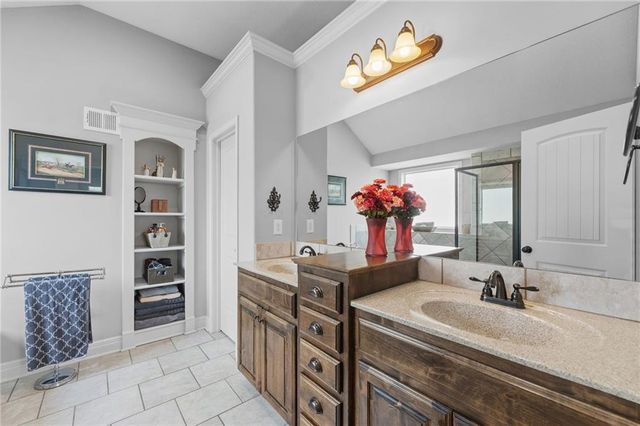 15416 Juniper Lane, Basehor, KS 66007