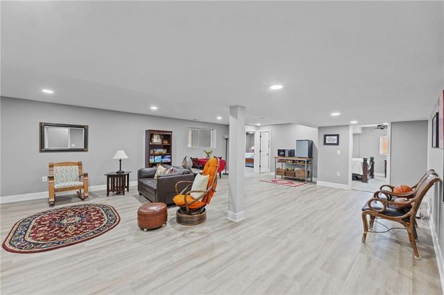 15416 Juniper Lane, Basehor, KS 66007