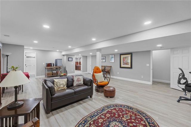 15416 Juniper Lane, Basehor, KS 66007