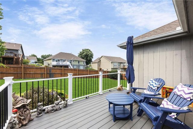 15416 Juniper Lane, Basehor, KS 66007