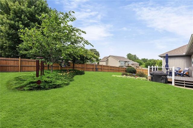 15416 Juniper Lane, Basehor, KS 66007