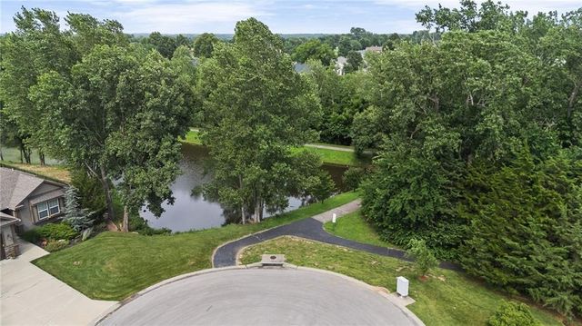 15416 Juniper Lane, Basehor, KS 66007