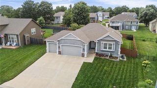 15416 Juniper Lane, Basehor, KS 66007