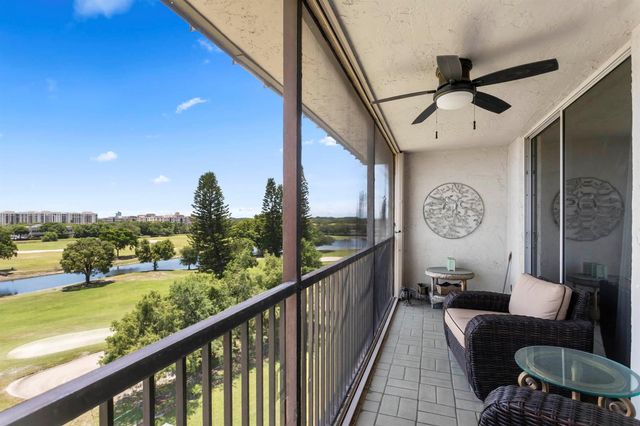 3150 W Rolling Hills Circle 704, Davie, FL 33328