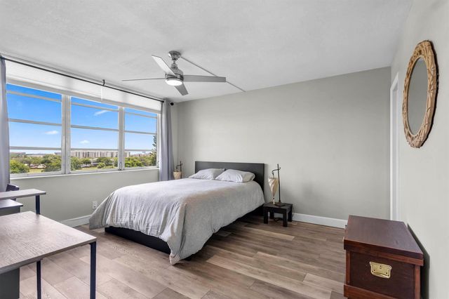 3150 W Rolling Hills Circle 704, Davie, FL 33328