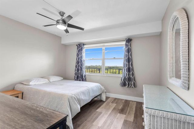 3150 W Rolling Hills Circle 704, Davie, FL 33328