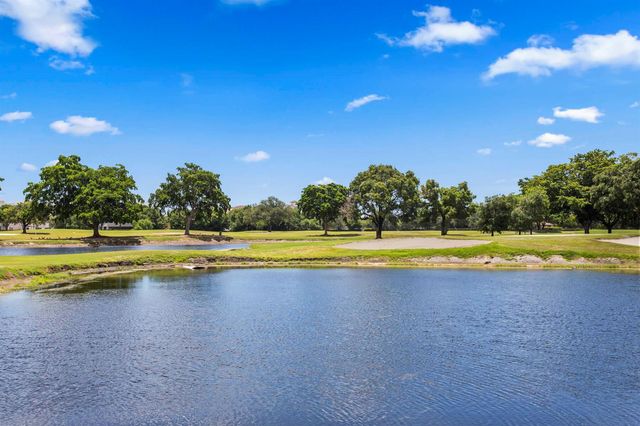 3150 W Rolling Hills Circle 704, Davie, FL 33328