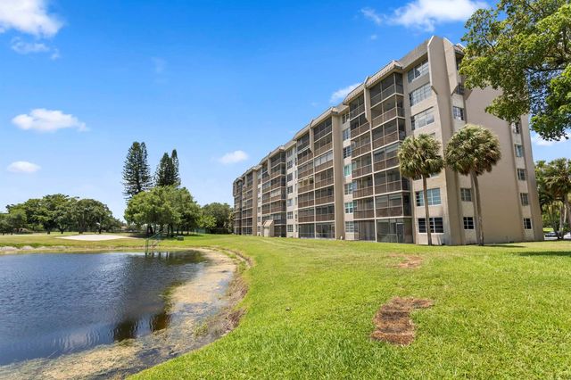 3150 W Rolling Hills Circle 704, Davie, FL 33328