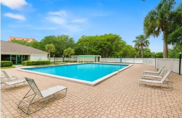 3150 W Rolling Hills Circle 704, Davie, FL 33328